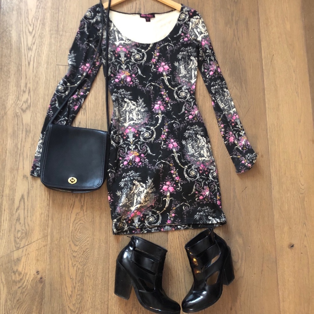 Betsey Johnson body con dress with ruffled back